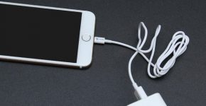 huong-dan-cach-nhan-biet-sac-iphone-chuan